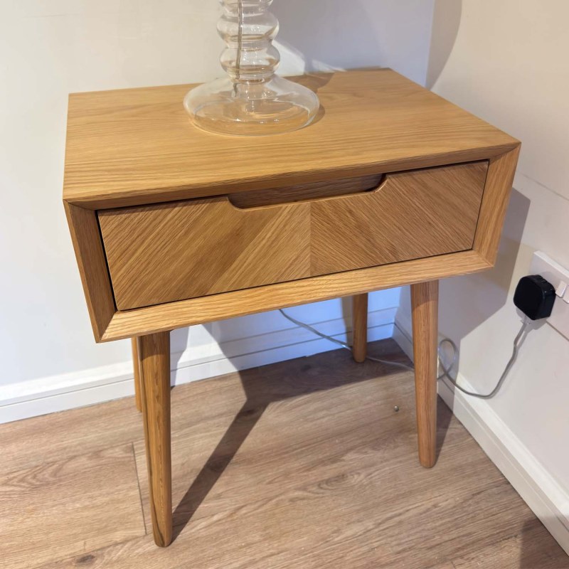 Showroom Clearance: Chisholm Oak Lamp Table with Drawer Showroom Clearance: Chisholm Oak Lamp Table with Drawer