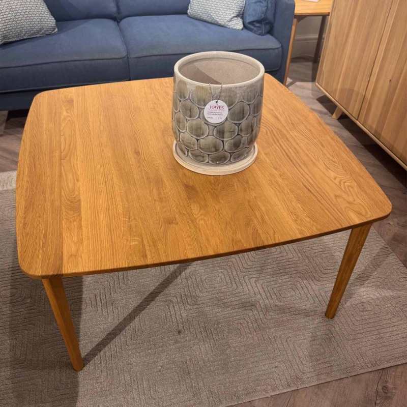 Showroom Clearance: Skovby SM242/265 Square Coffee Table - Oak Showroom Clearance: Skovby SM242/265 Square Coffee Table - Oak