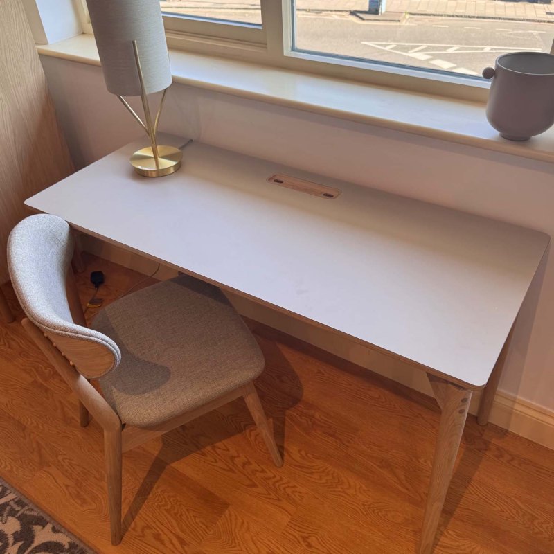 Showroom Clearance: 638131 Aeris Home Office Desk Showroom Clearance: 638131 Aeris Home Office Desk