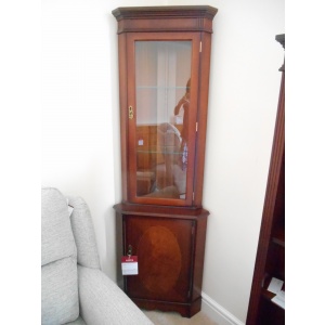 Clearance Strongbow 1028 Corner Display Cabinet